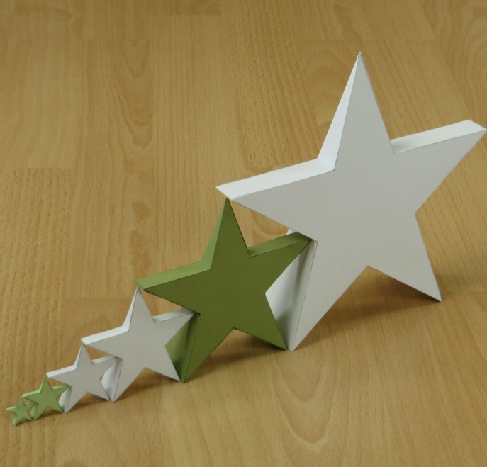 Как сделать новогоднюю звезду из бумаги?